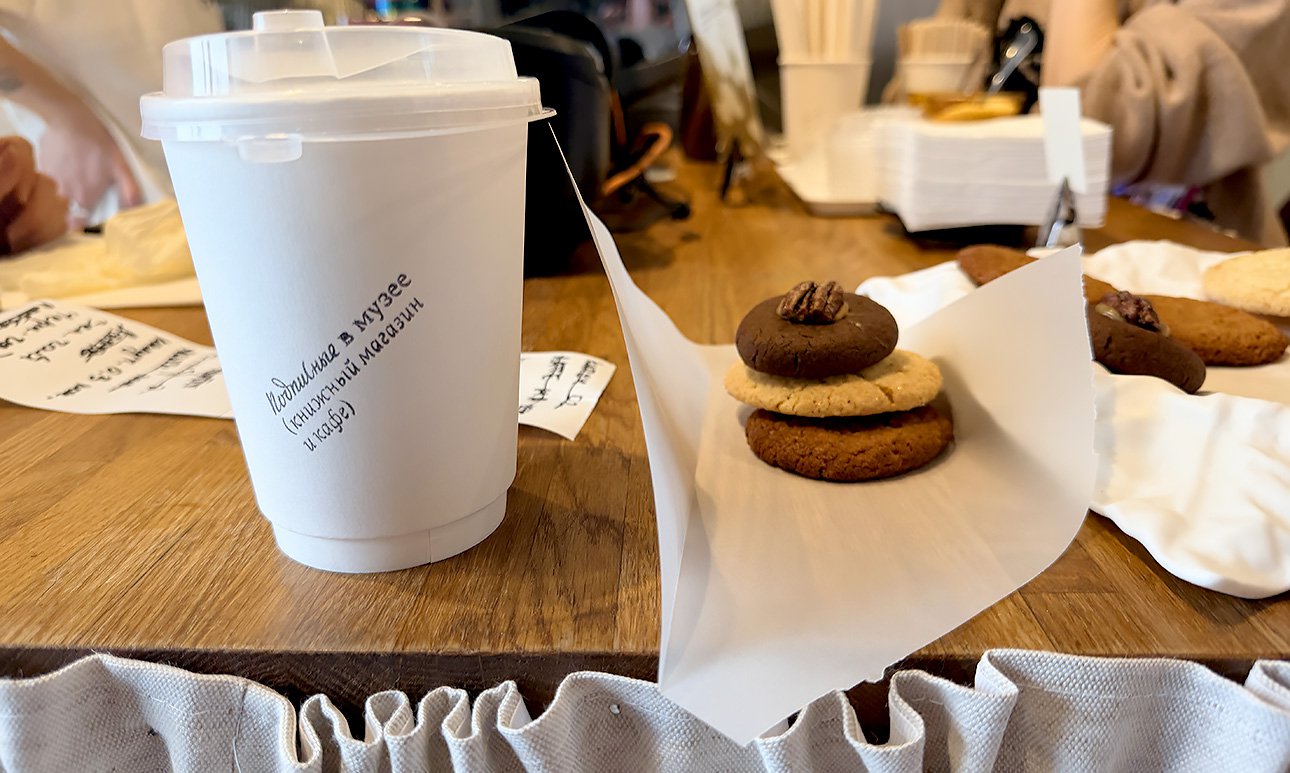 Книжный магазин и кафе «Подписные издания» в Музее русского импрессионизма. Фото: TANR