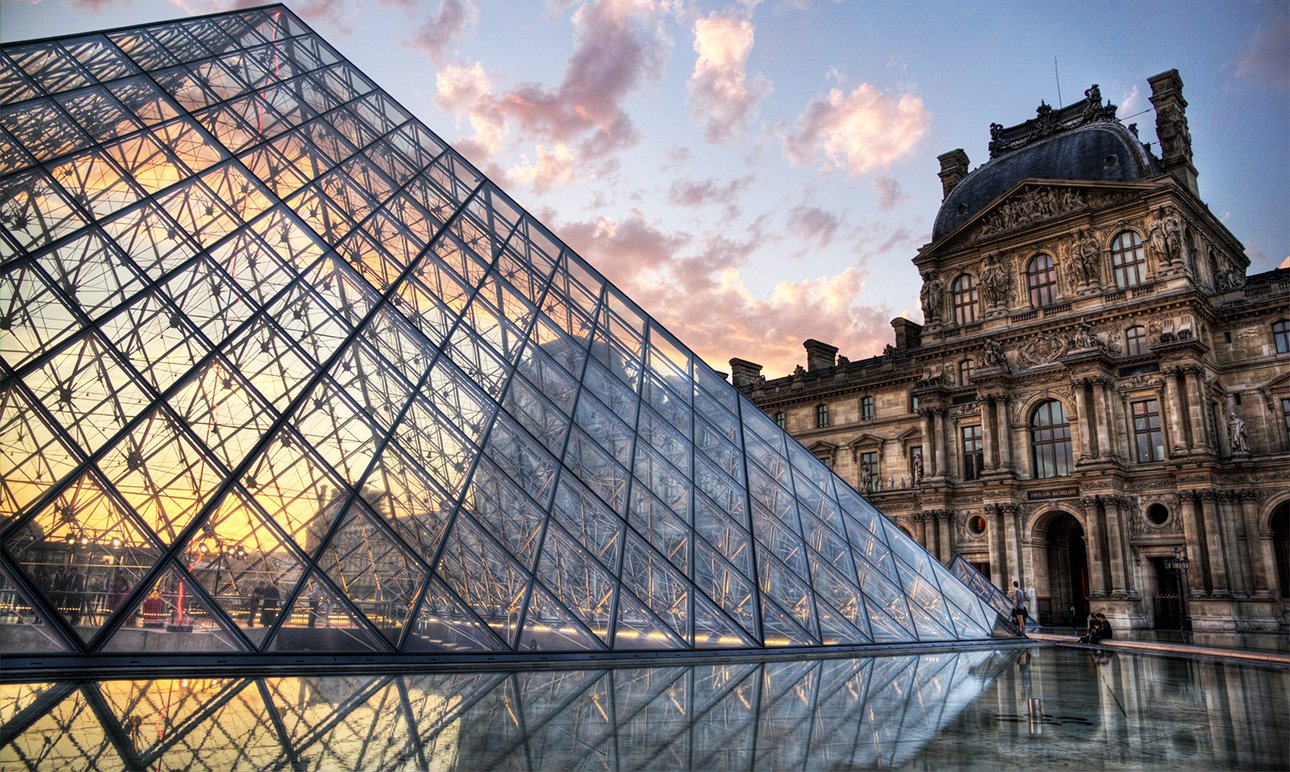 Парижская прокуратура сообщила о расследовании предполагаемой схемы мошенничества с билетами в Лувр.   Фото: Tomas Eidsvold/Unsplash.com