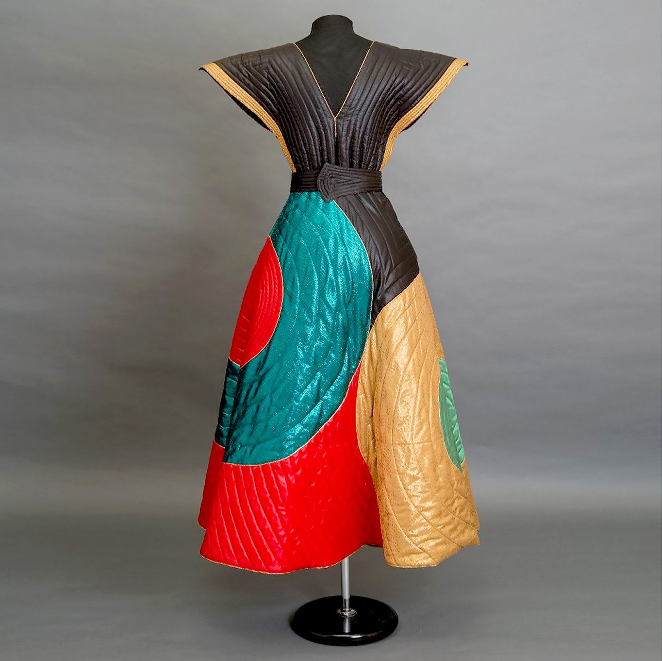 Лина Телегина. Вечернее платье.1985.  Фото: Всероссийский музей декоративного искусства