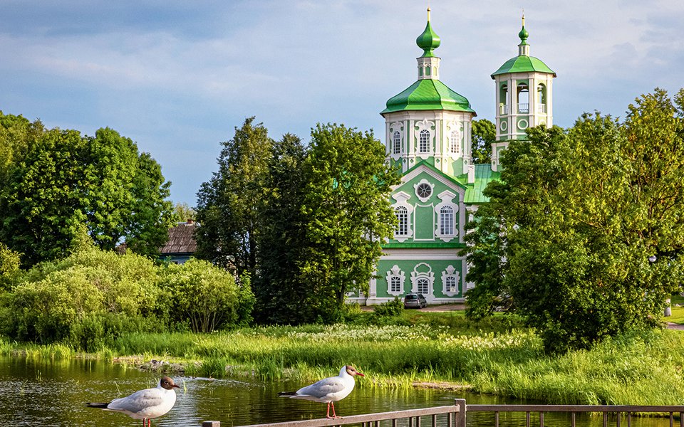 Торопец: купеческий городок в озерном краю