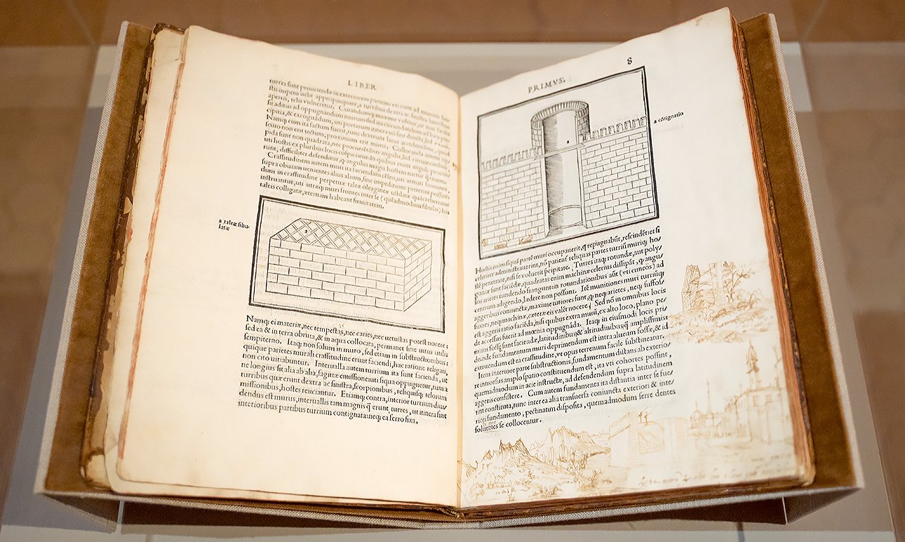 Начавшись с расшифровки записей на полях, исследование в итоге коснулось всех особенностей книги. Фото: ГМИИ им. А.С. Пушкина