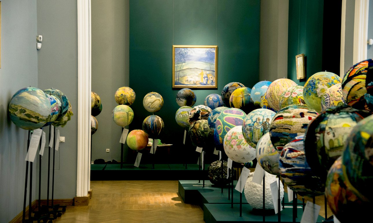 Выставка «Миры саратовских художников» в Радищевском музее.   Фото: Саратовский государственный художественный музей им. А.Н.Радищева