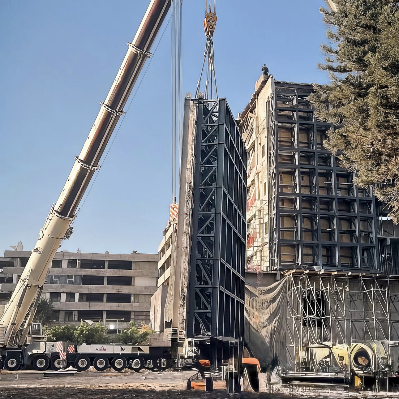 В 2023 году реставрационная фирма CAV Diseño e Ingeniería провела второй, более сложный этап демонтажа: было снято около 2 тыс. кв. м оригинальных муралов.  Фото: CAV Diseño e Ingeniería