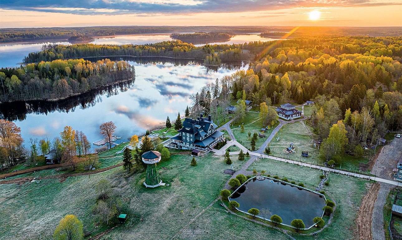 Вид сверху на территорию отеля-усадьбы «Времена года». Фото: отель-усадьба «Времена года»