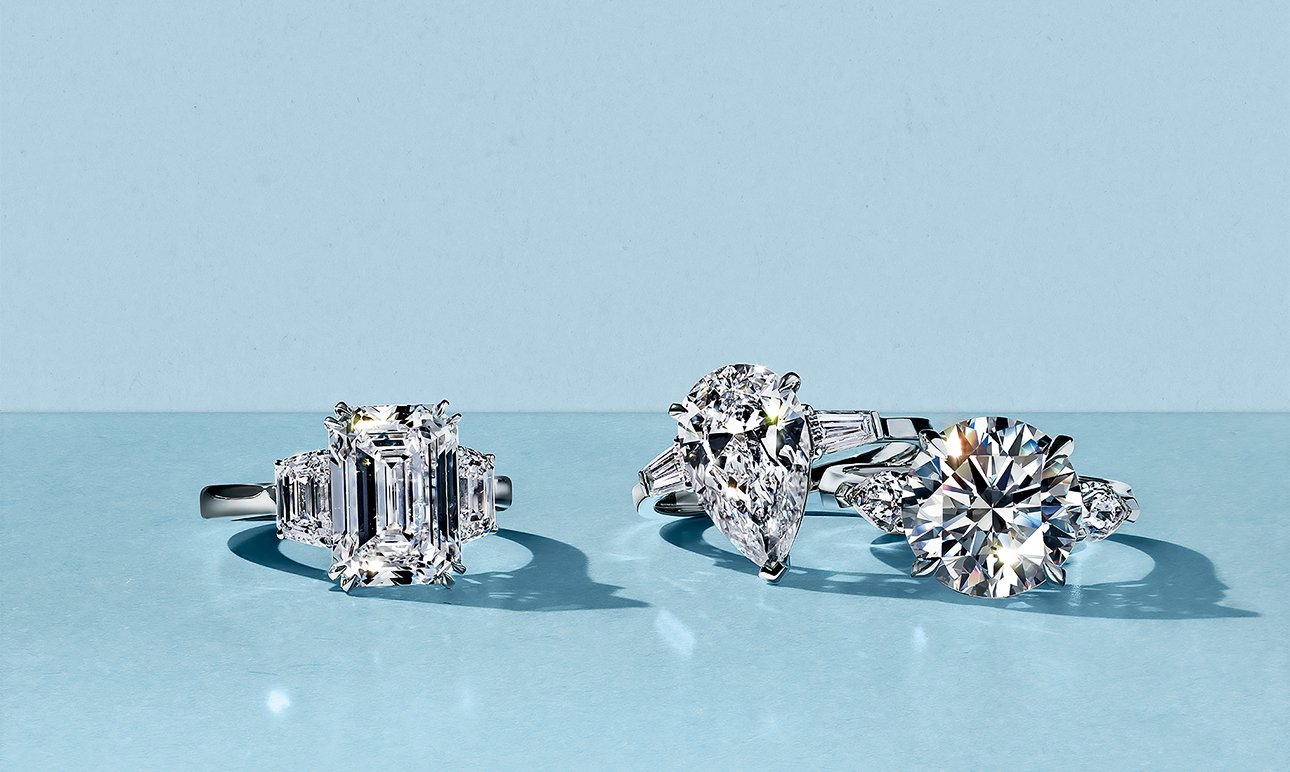 Кадр из новой рекламной кампании коллекции WHAT IS LOVE.  Фото: ALROSA Diamonds