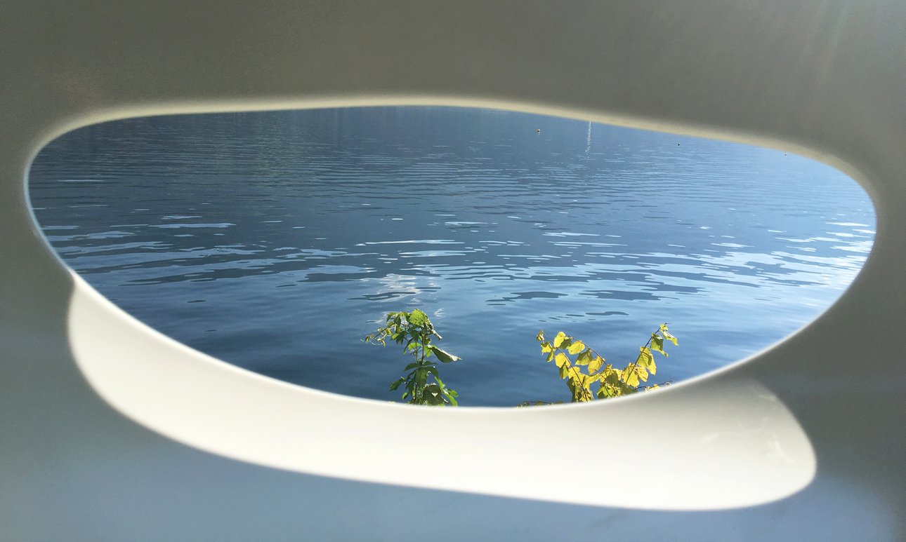 Ольга Чернышева. Blue ovals. 2024. Фотография. Фото: Музей AZ