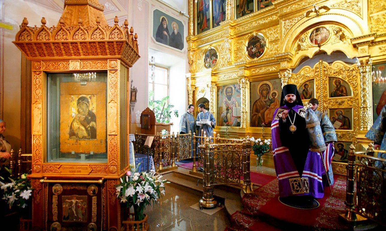 Чудотворная Владимирская икона Божией Матери в храме-музее Святителя Николая в Толмачах. 2007. Фото: Официальный сайт Московского патриархата