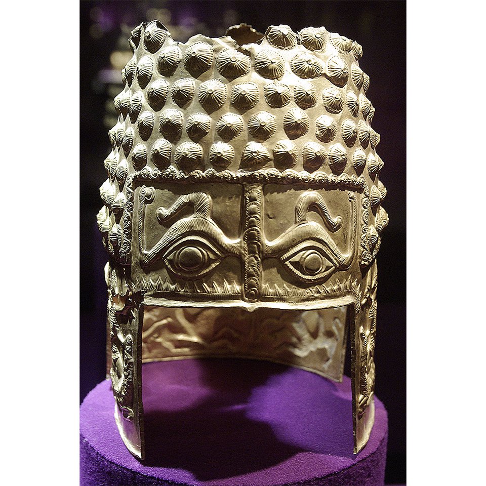 Шлем из Коцофенешти. V век до н.э. Фото: Wikimedia Commons