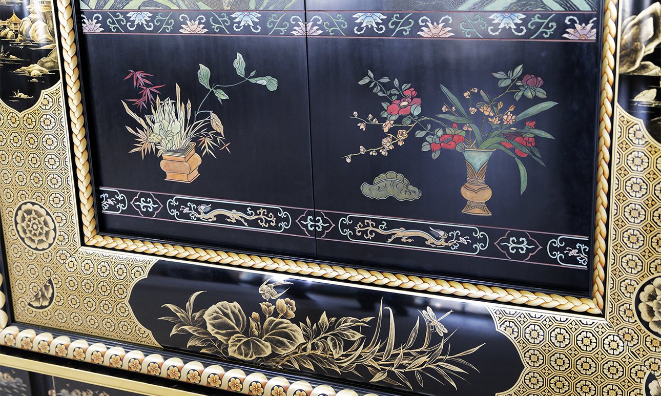 Панно, созданные строго по старинной технологии, останутся неизменными от 300 до 500 лет.  Фото: ПАО «Газпром»