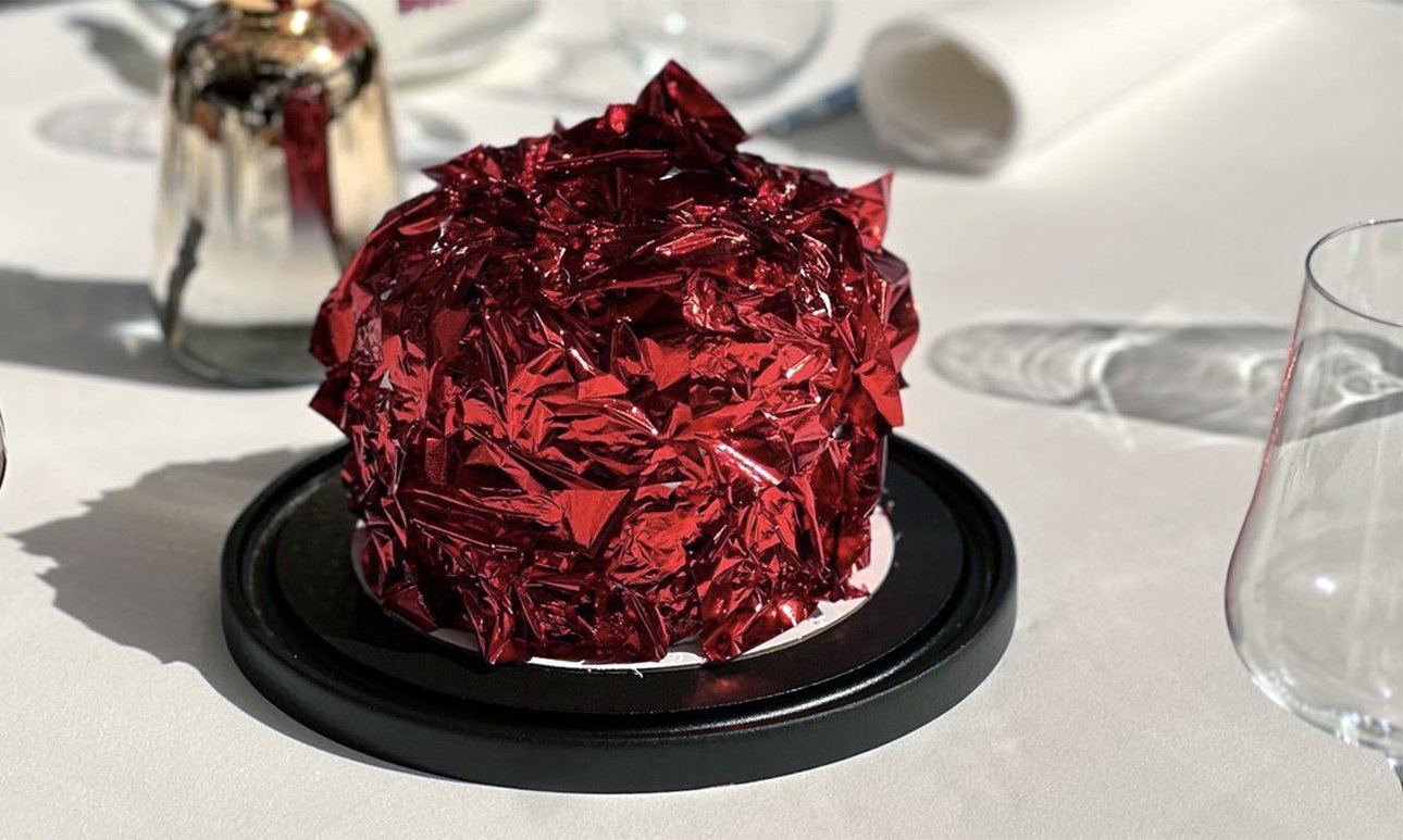 Авторский пасхальный кулич от ювелирного ома POSIÉ и Владимира Мухина.  Фото: Ювелирный Дом POSIÉ