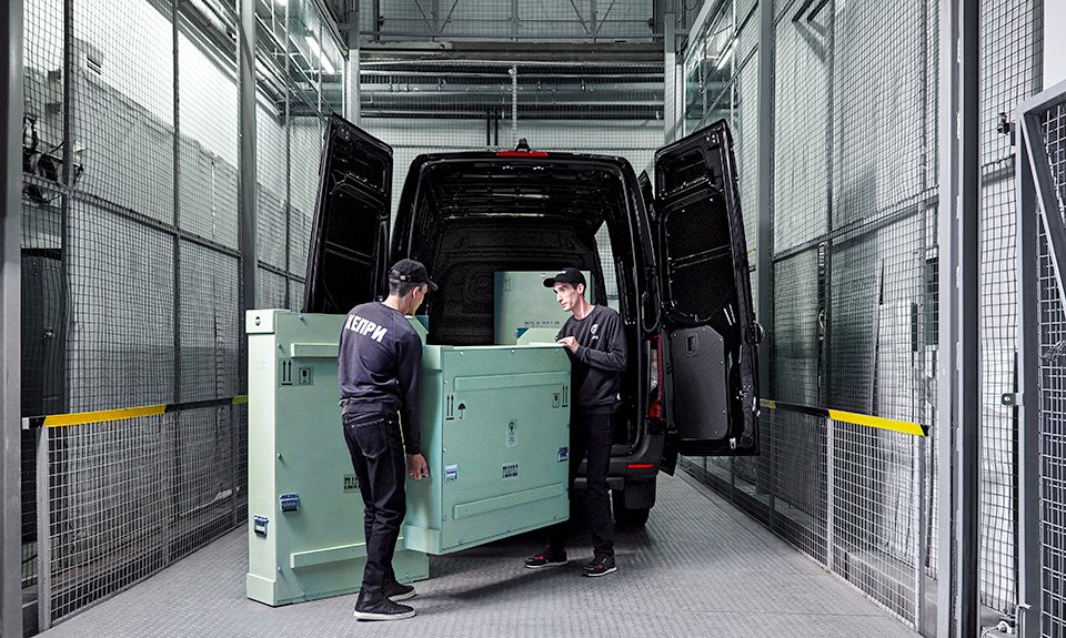 Фургон Mercedes-Benz Sprinter подходит для выполнения любых задач по транспортировке. Фото: Mercedes-Benz