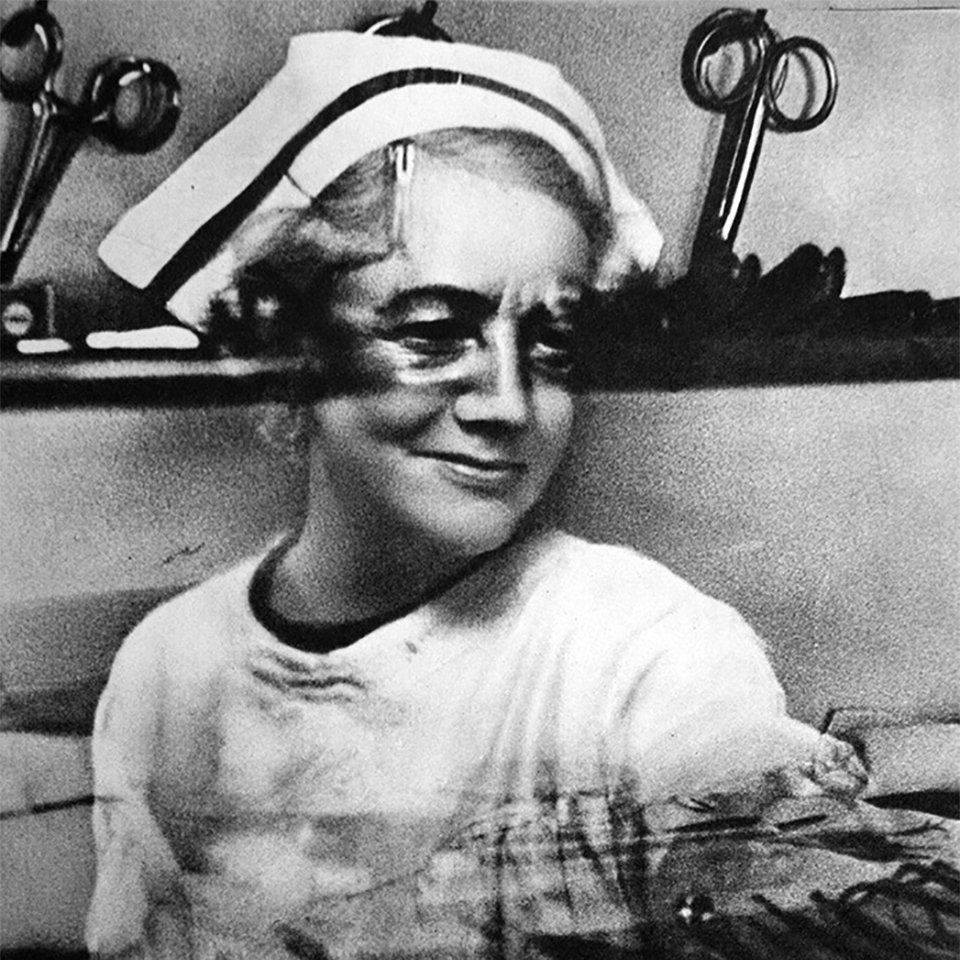 Л. Дмовский. «Сестра Мария». Журнал «Советское фото», N9.1957. Фото: Новое литературное обозрение