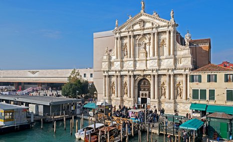 Патти Смит, Джим Джармуш и Брайан Ино участвуют в проекте Ватикана на биеннале в Венеции