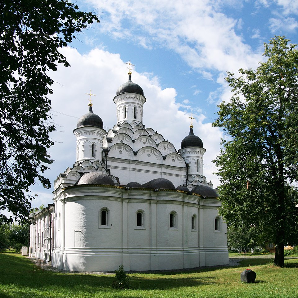 В течение нескольких веков храм входил в дворцовый комплекс, который многократно перестраивали.  Фото: Ludvig14/Wikimedia Commons