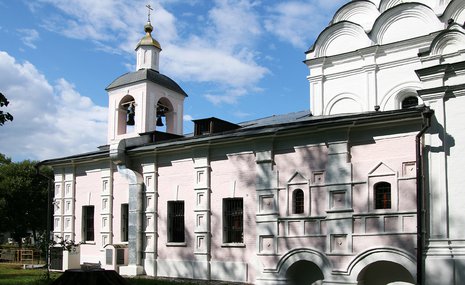 Церковь Троицы в Хорошёве: на берегу реки и вечности