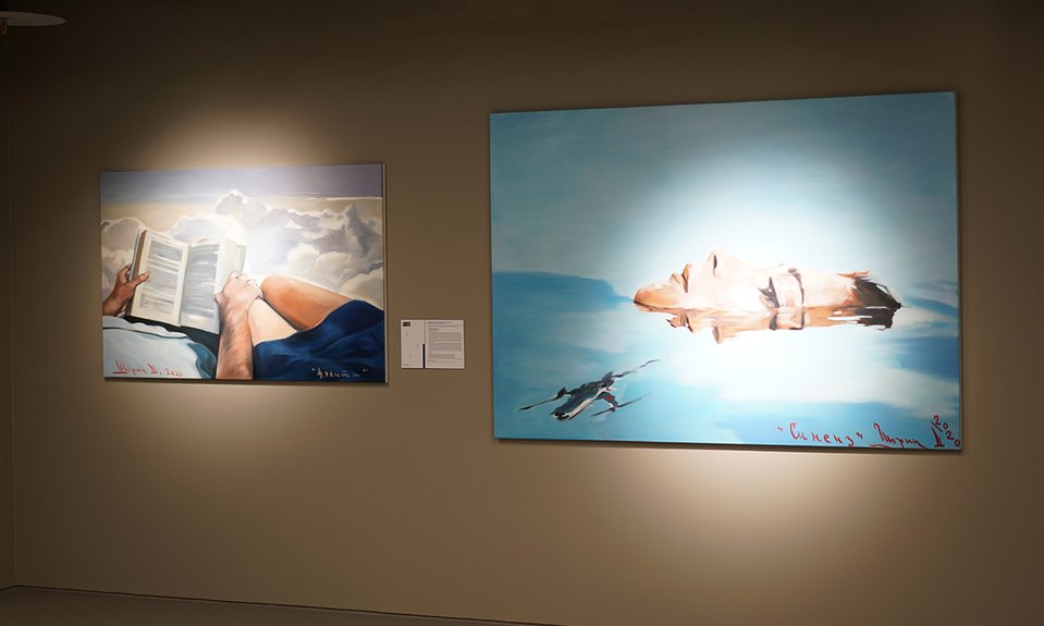 Часть экспозиции «Аналогия разделенной линии». Слева направо: «Аэлита», «Симеиз».  Фото: Stella Art Foundation