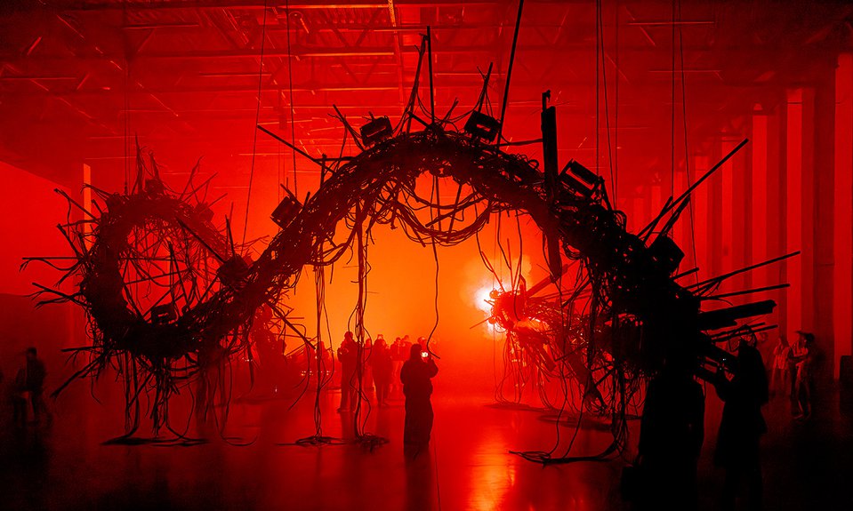 Группа PANTERRA. Инсталляция CHRONOMORPH.  Фото: Белозерова Катя