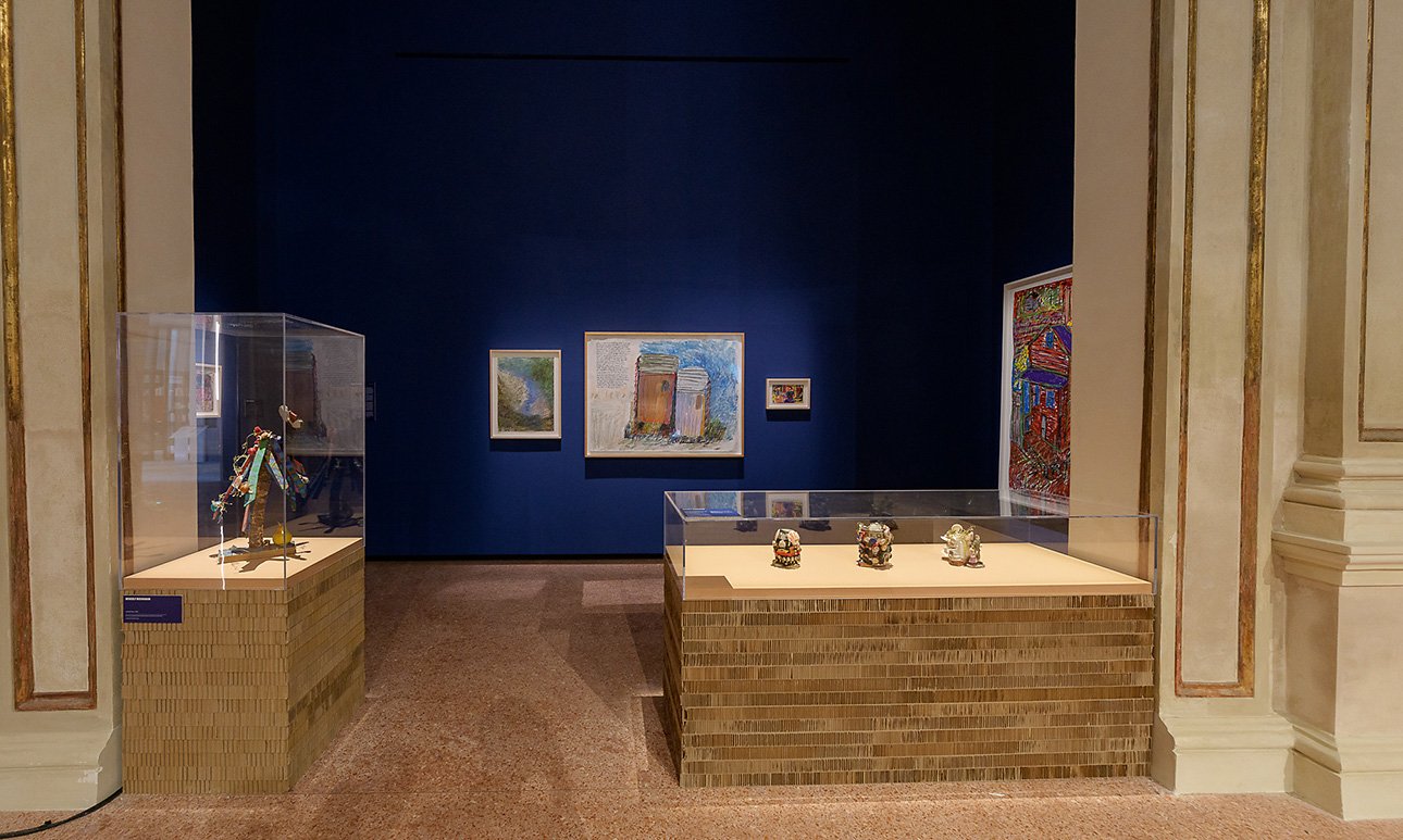 Работы Беверли Бьюкенен.  Фото: Andrea Avezzù/La Biennale di Venezia