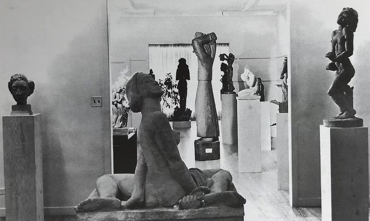 Выставка скульптур Марии Мартинс в Valentine Gallery в 1942 году.  Фото: Julia May Boddewyn archives