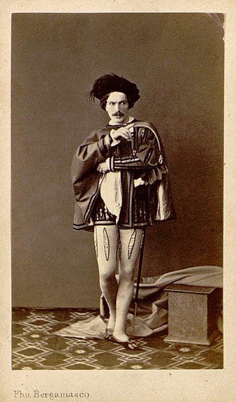 Фотограф Карл Бергамаско. «Мариус Петипа в роли Фауста. Санкт-Петербург, Большой Каменный театр, 1854–1864 гг.». Фото: Бахрушинский музей