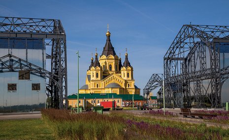 Куда подальше: какие маршруты выбирают люди искусства