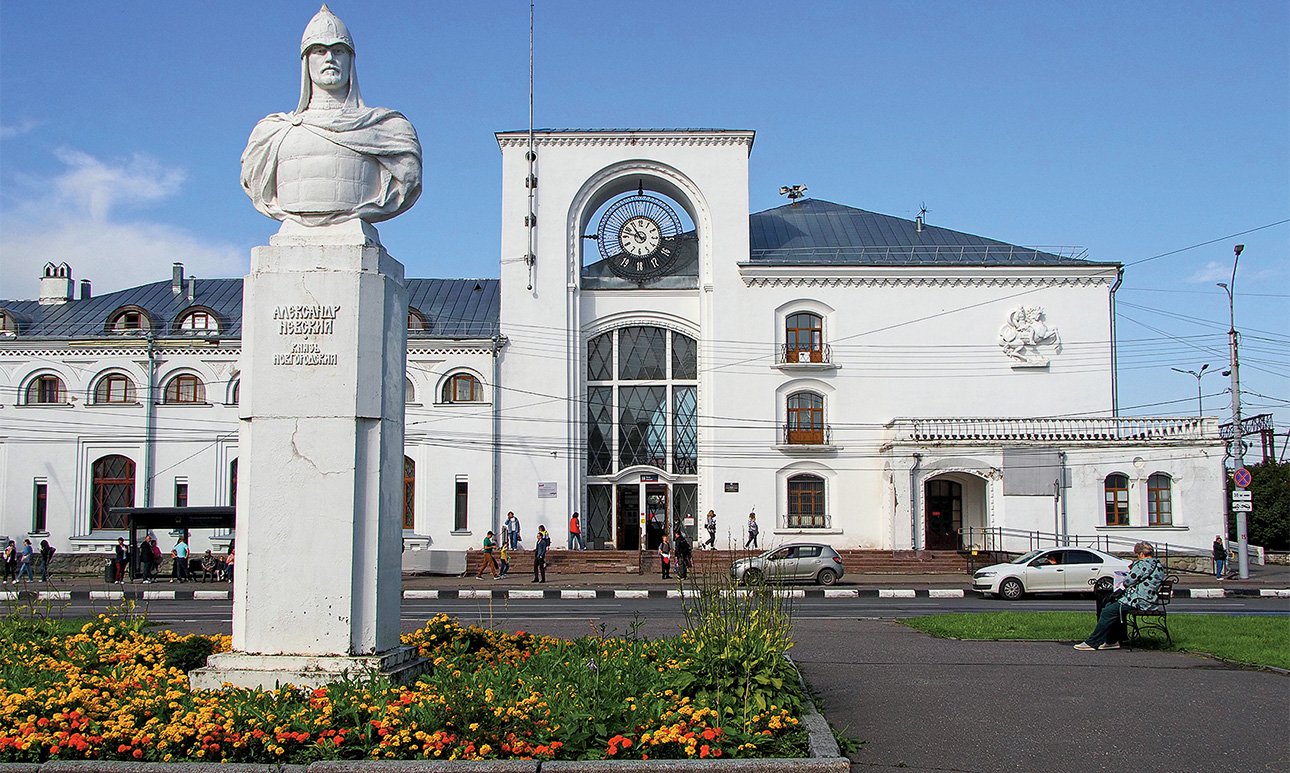 Железнодорожный вокзал в Великом Новгороде. Архитектор Игорь Явейн. 1948–1952. Фото: Роман Храмовник/ТАСС