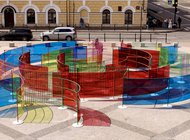 Бразильский художник устроил в Петербурге карнавальный лабиринт