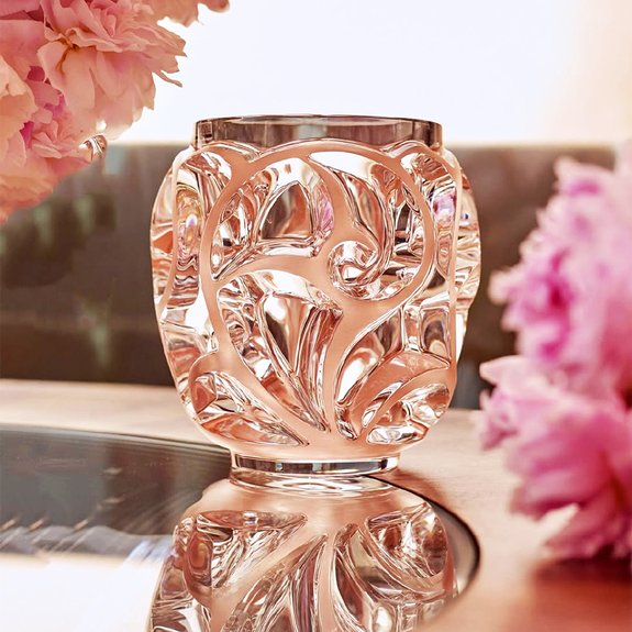 Новая интерпретация культовой модели вазы из коллекции Tourbillons.  Фото: Lalique