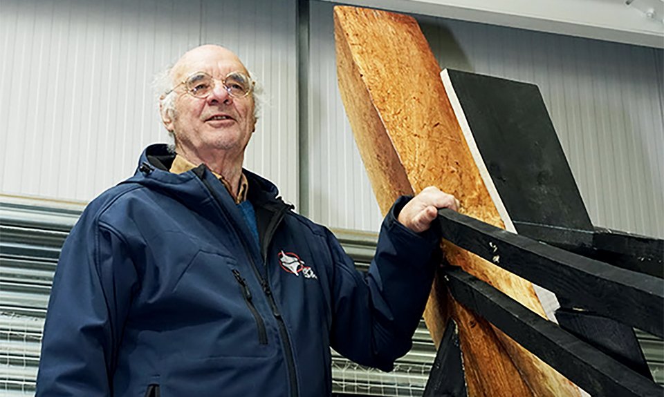 Глава Sutton Hoo Ship’s Company Мартин Карвер, почетный профессор археологии Йоркского университета вел раскопки, много писал об этом объекте и сыграл ключевую роль в его передаче в 1999 году в собственность Национального фонда. Фото: Andy Mills