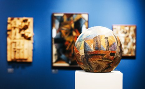 В калининградской Третьяковке абстрактно — и точка