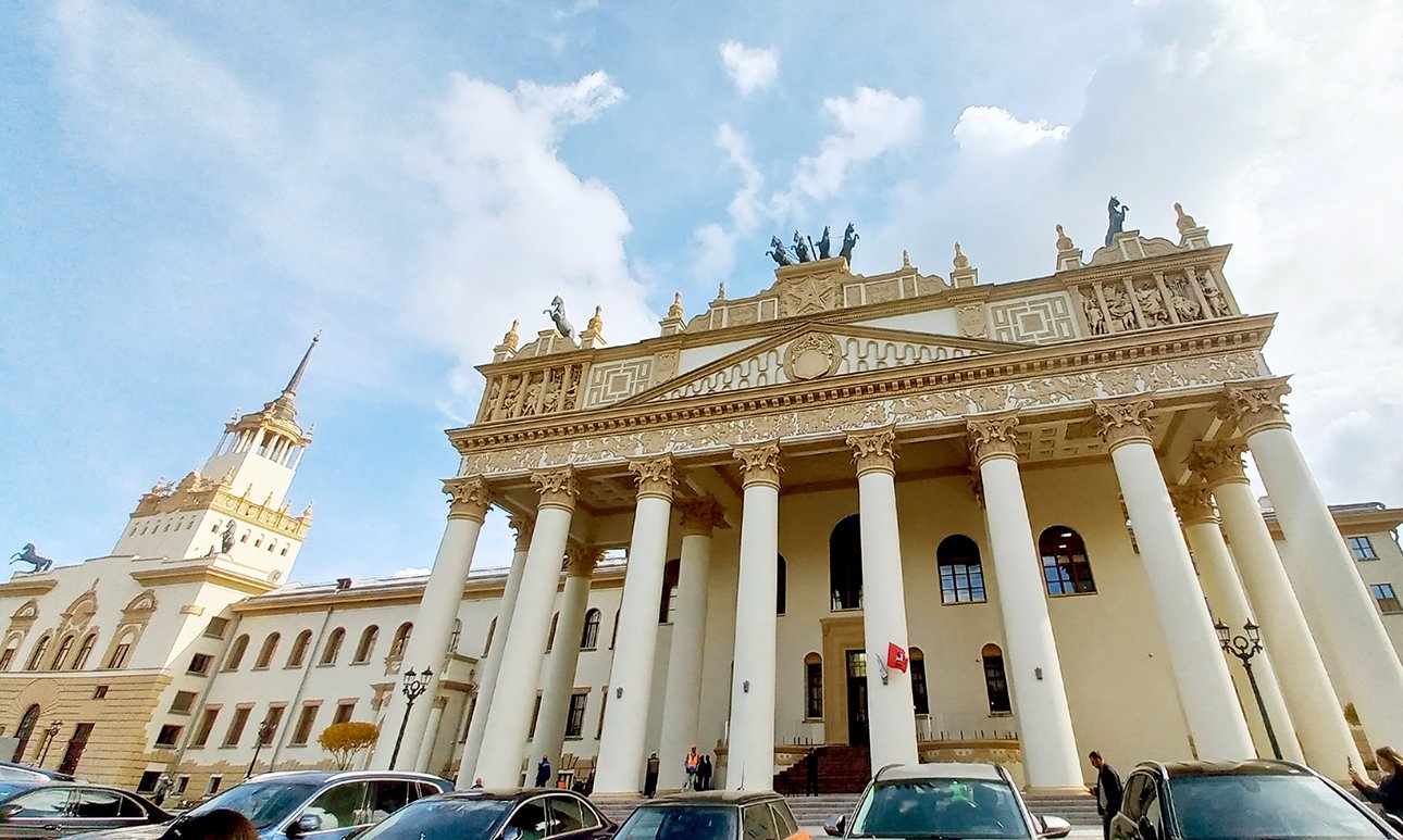Главный фасад Московского ипподрома после реставрации. Фото: Иван Мудров