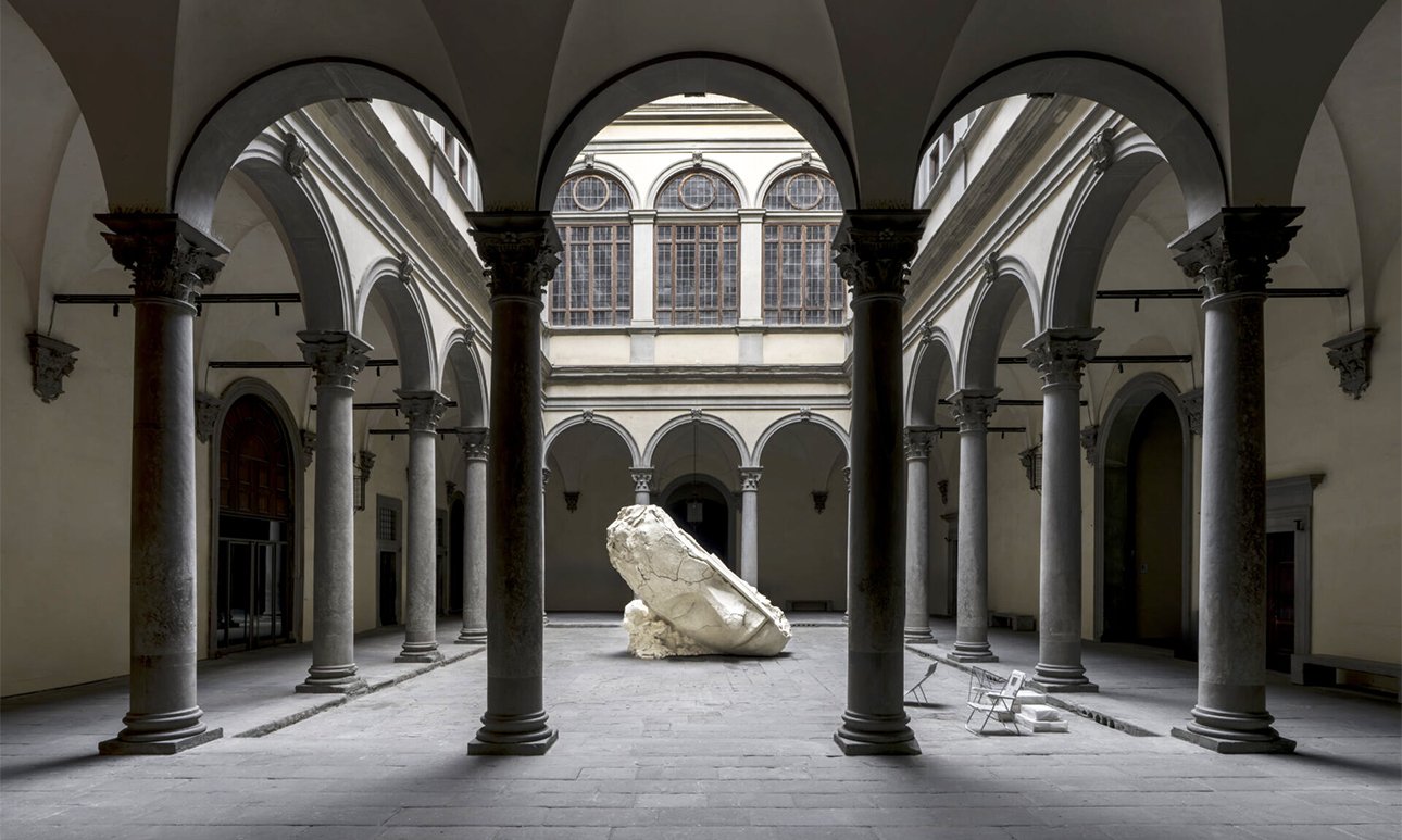 Выставка «Разбитое» в Палаццо Строцци.  Фото: Ela Bialkowska/OKNO studio/Fondazione Palazzo Strozzi