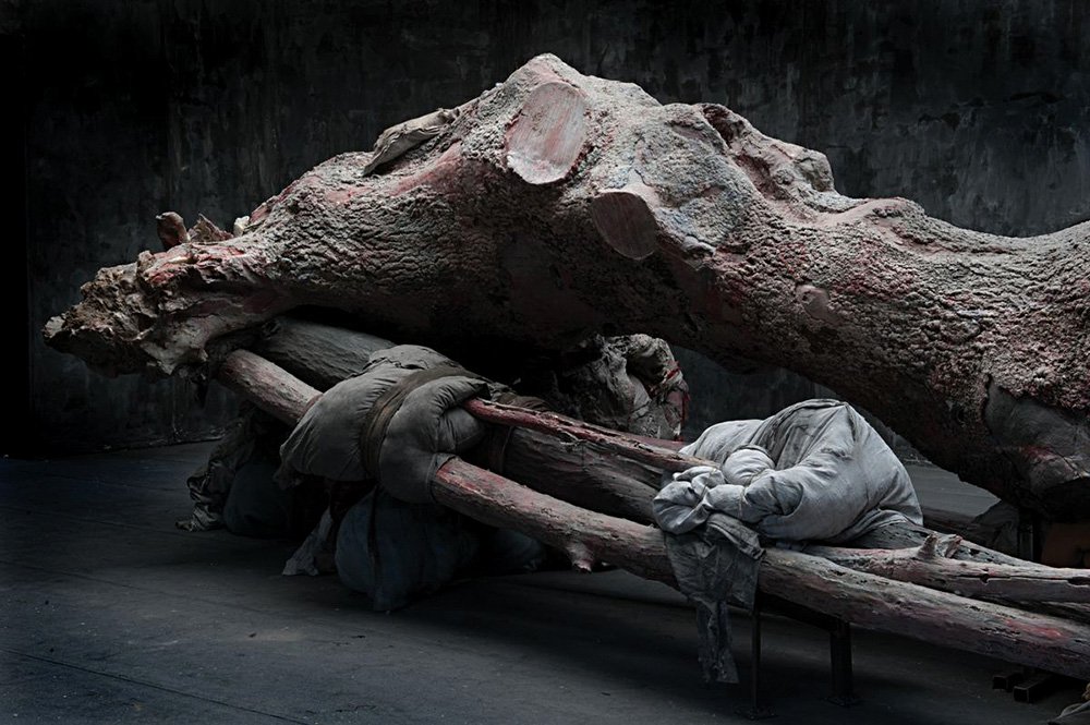 Берлинде де Брёйкере. Cripplewood. 2012–2013. Фото: Mirjam Devriendt / Hauser & Wirth
