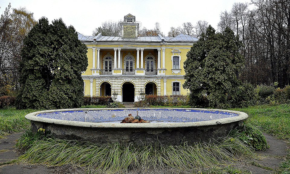 Глинки — имение Якова Брюса. Фото: Wikipedia Commons