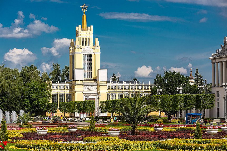 ВДНХ, система цветочных партеров. Результат работ. Фото: Мосгорнаследие