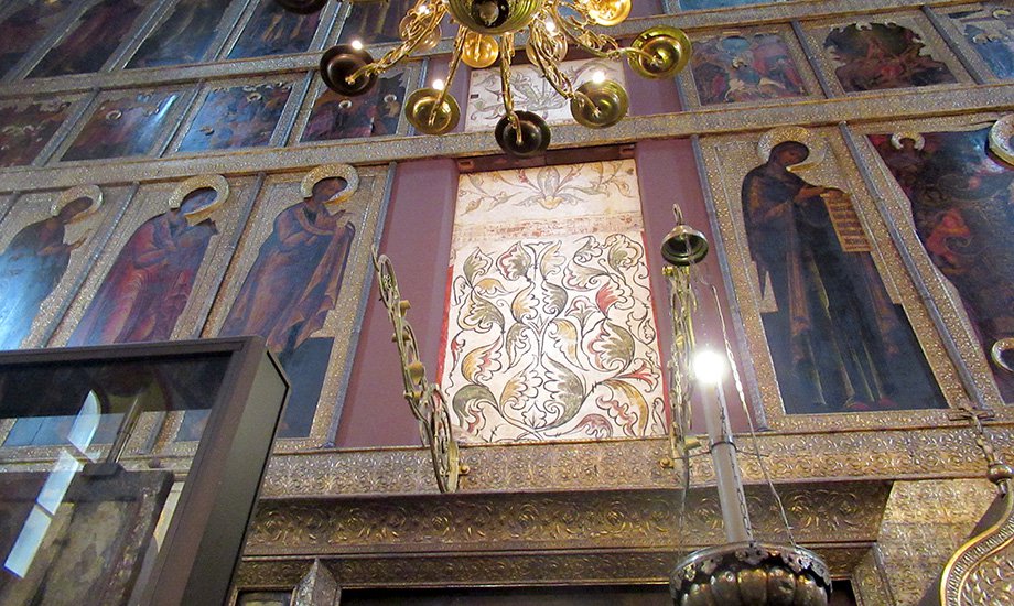 После окончания этого этапа реставрации фрески скроются за иконостасом. Фото: Софья Багдасарова