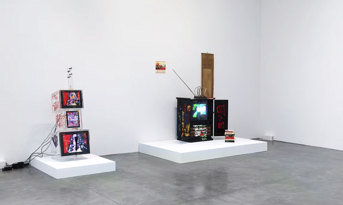 Выставка Нам Джун Пайка в галерее Gagosian. 2022. Фото: Gagosian Gallery