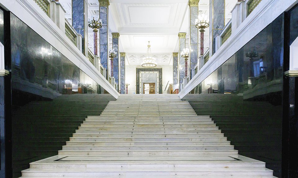 Мраморная лестница после реставрации. Фото: Мария Говтвань/Российская государственная библиотека
