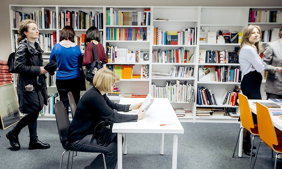Читальный зал Aperto Masters в Санкт-Петербурге. Фото: Школа Masters