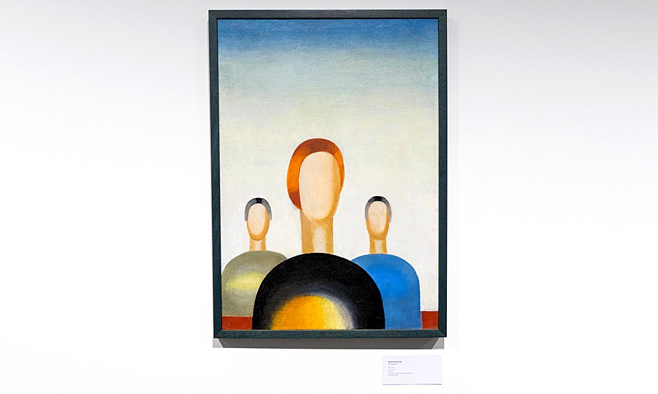 La pintura de Anna Leporskaya "Tres figuras" en la exposición "El mundo como no objetividad.  El nacimiento de un nuevo arte" en el Centro Yeltsin.  Antes del daño.  Foto: Centro Yeltsin