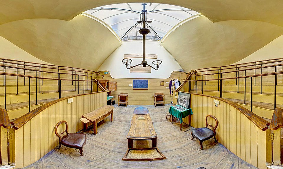 Экспозиция музея под крышей церкви Святого Фомы в Саутуарке. Фото: The Old Operating Theatre Museum