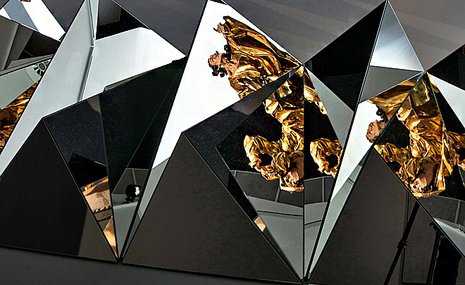 Люк Тюйманс размышляет о барокко в Фонде Prada
