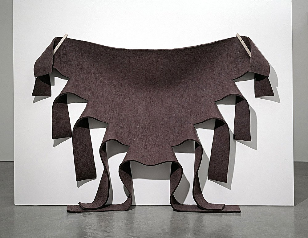 Роберт Моррис. Untitled (Brown Felt). Фото: Фото: Solomon R. Guggenheim Museum, New York / 2018 Robert Morris / Artists Rights Society (ARS), New York