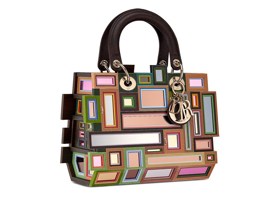 Сумка Lady Dior в исполнении Сон Донга. Фото: Dior