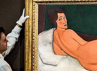 «Обнаженная» Модильяни продана на аукционе Sotheby’s за $157,2 млн