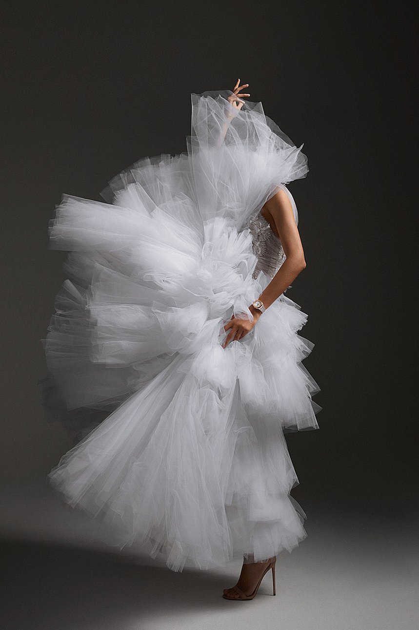 Модель в наряде Ralph & Russo и часах Audemars Piguet. Фото: Audemars Piguet