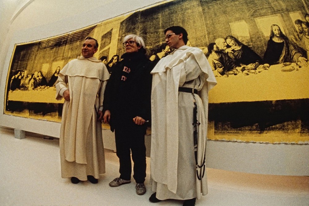 Энди Уорхол и одна из версий «Тайной вечери». 1986. Фото: Archivio Garghetti / Gagosia