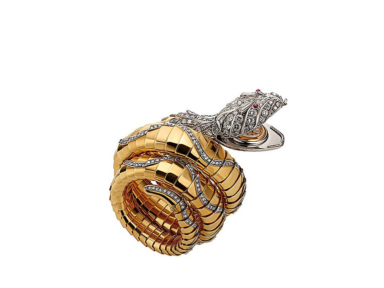 Часы-браслет Serpenti из золота и платины с рубинами и бриллиантами. 1954. Архивная коллеция Bvlgari. Фото: Bvlgari