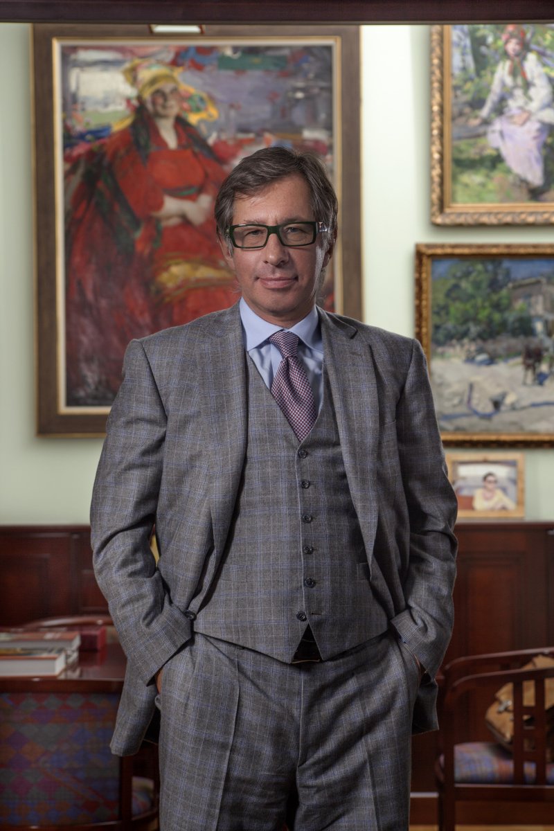 Петр Авен