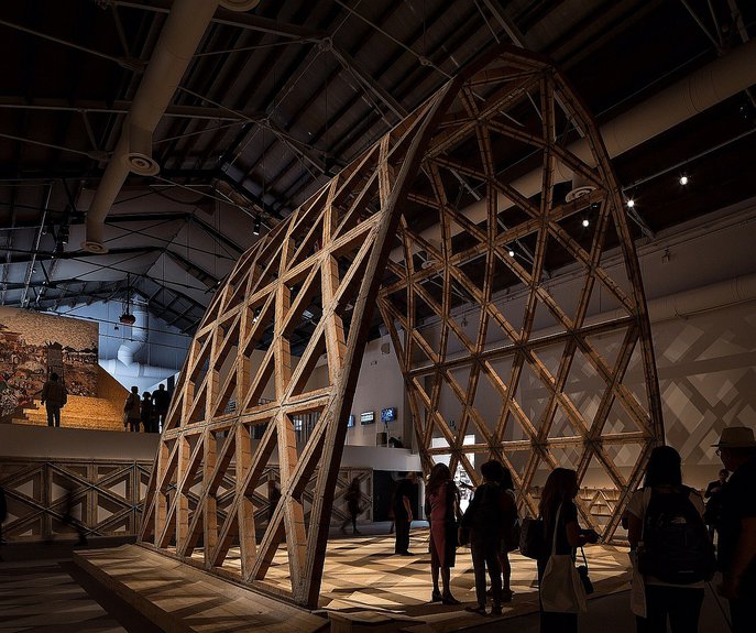 Кирпичная арка Солано Бенитеса и Gabinete de Arquitectura. Фото: La Biennale di Venezia